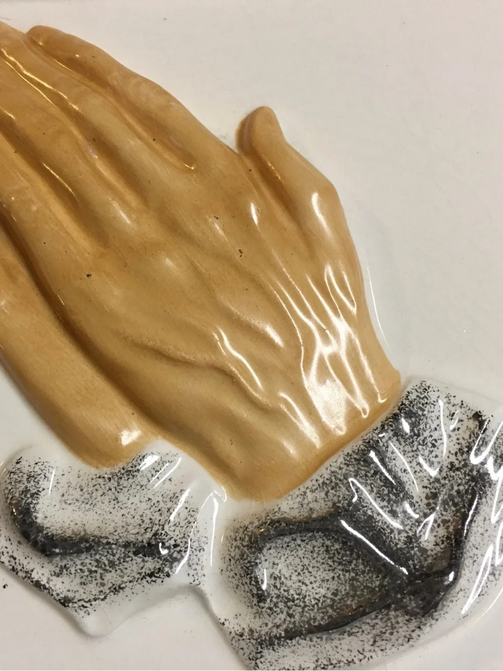 25th Anniversary Ceramic Plaque with Praying Hands - White & Tan